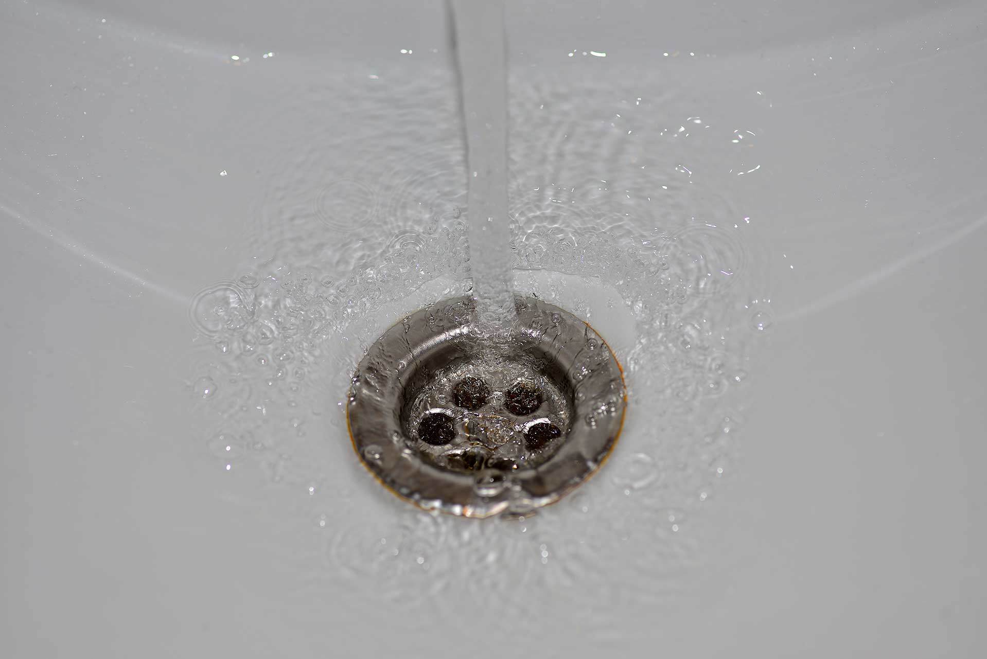 A2B Drains provides services to unblock blocked sinks and drains for properties in New Eltham.